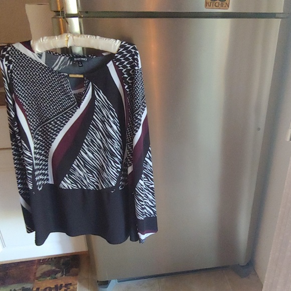 Top - Picture 5 of 5